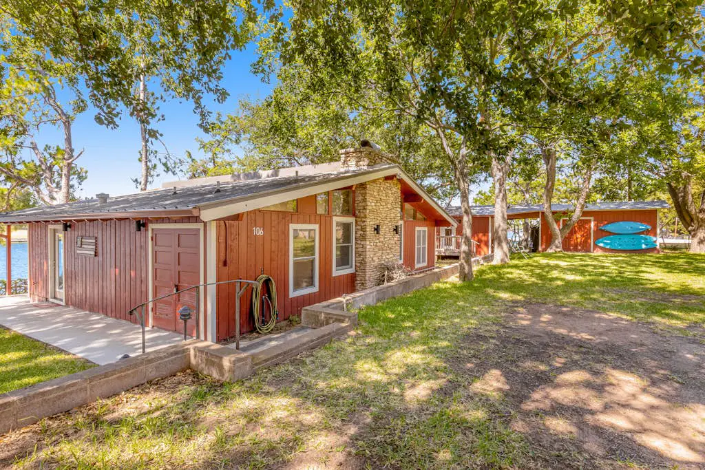 Beckers Point Lake Houses