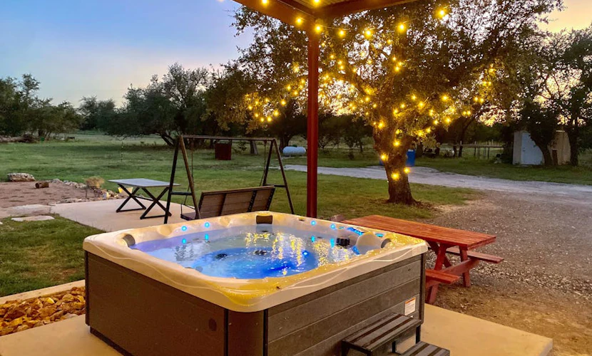 Expansive getaway near downtown with fast WiFi, Wii, grill