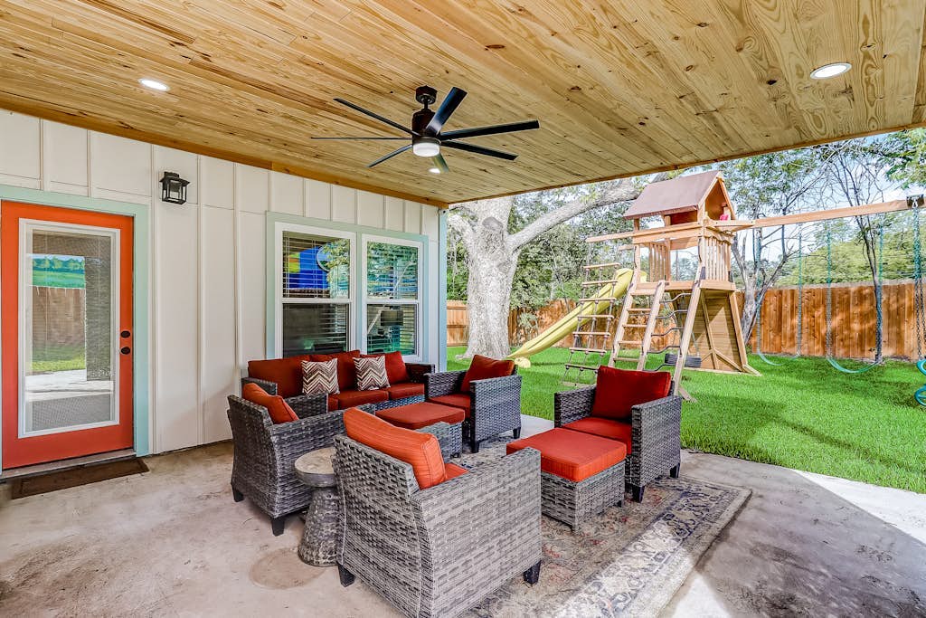 Downtown 2-story home with enclosed backyard, patio, pool, playground, W/D, AC