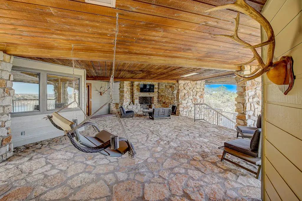 Stone Lodge