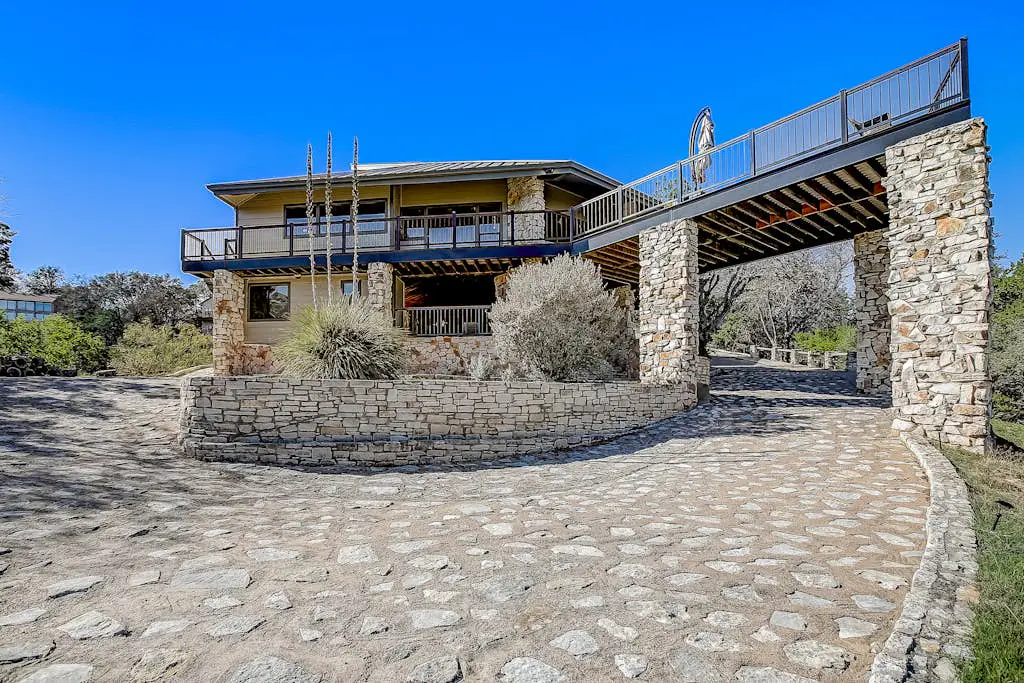 Stone Lodge
