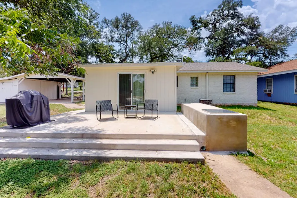 Woodland Hills Retreat