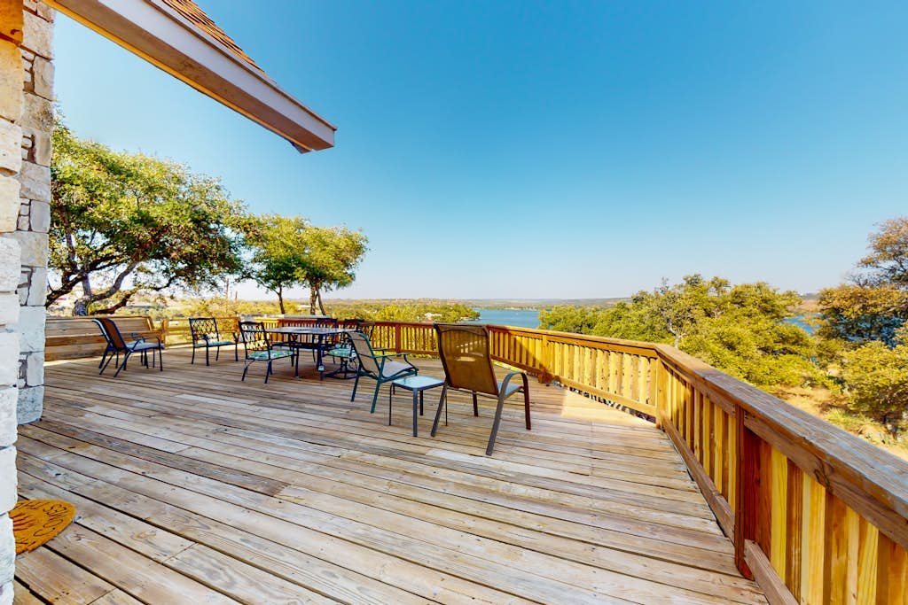 Lovely 2-story home with upper & lower decks, gorgeous lake & Hill Country views