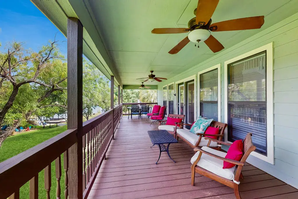 Ruff Lakehouse on Lake LBJ