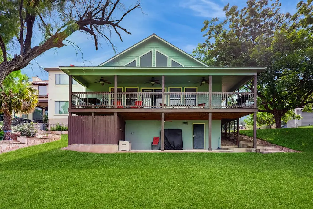 Ruff Lakehouse on Lake LBJ