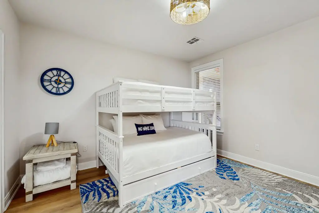 The Waters Condo - Lakefront Oasis