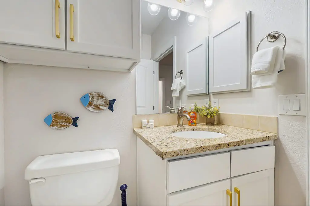 The Waters Condo - Lakefront Oasis