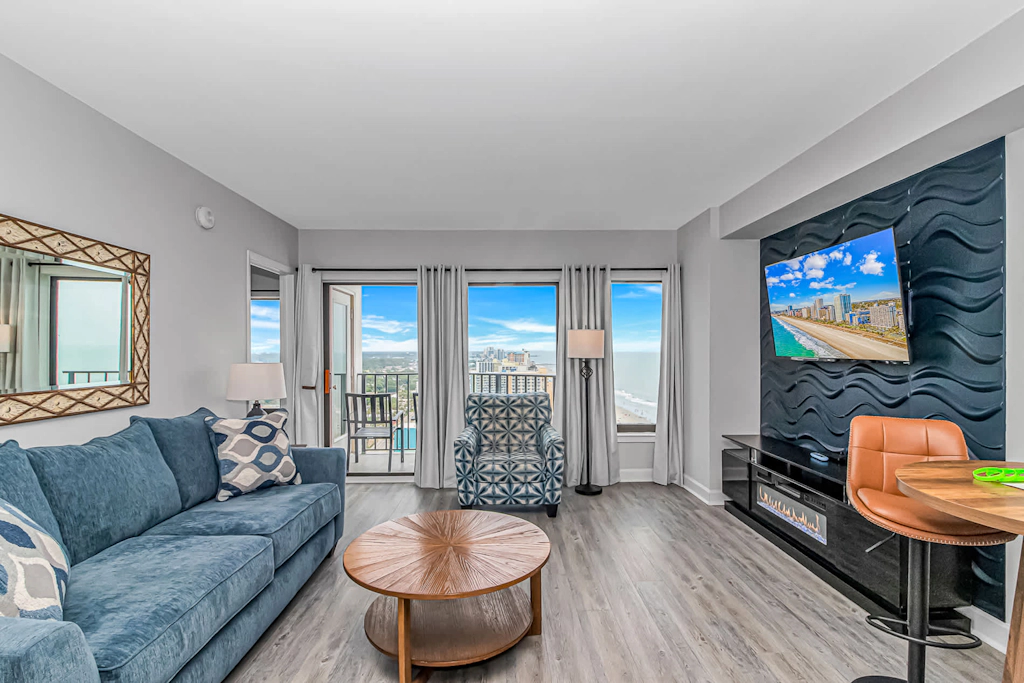Renovated 2BR Condo-Lovely Ocean Views-Palace 2214