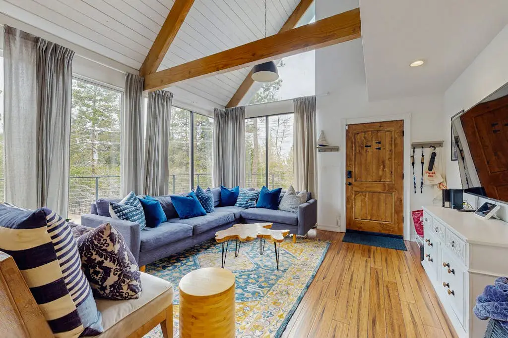 Arrowhead Adventure Lodge