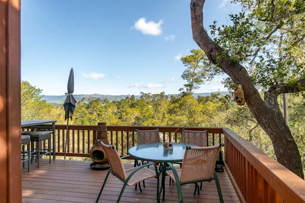 The Silver Lady | Retro-Chic Retreat w/ Huge Mountain-View Deck | Near Beach