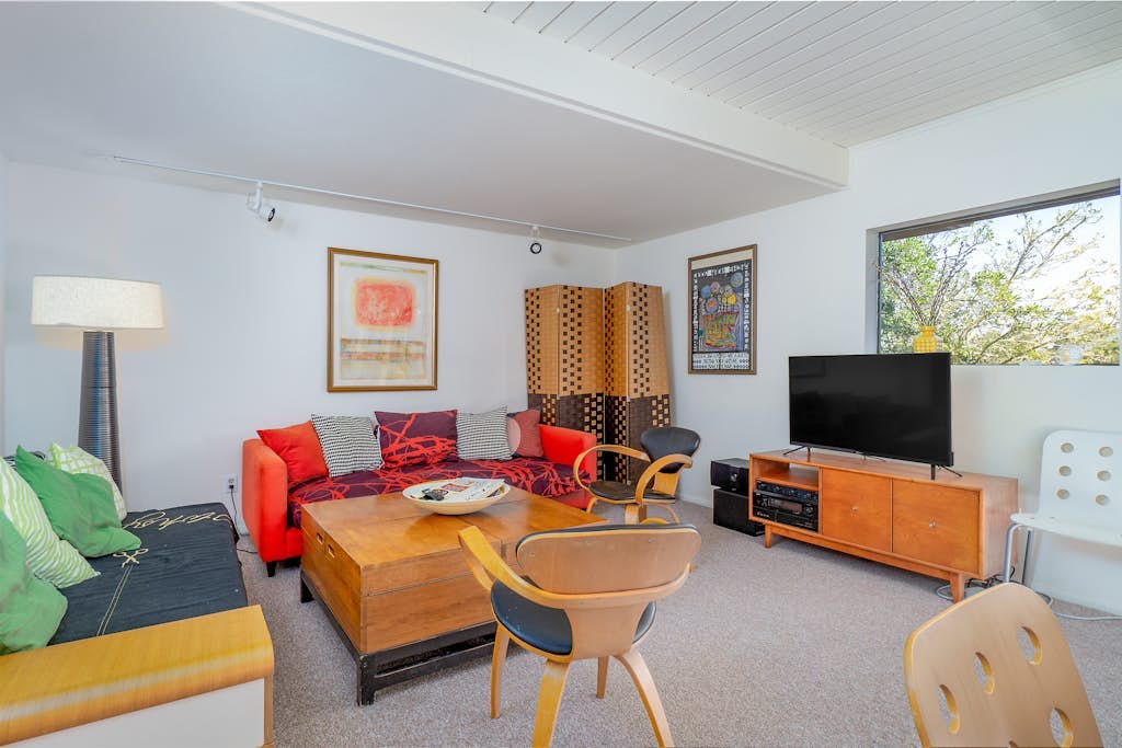 The Silver Lady | Retro-Chic Retreat w/ Huge Mountain-View Deck | Near Beach