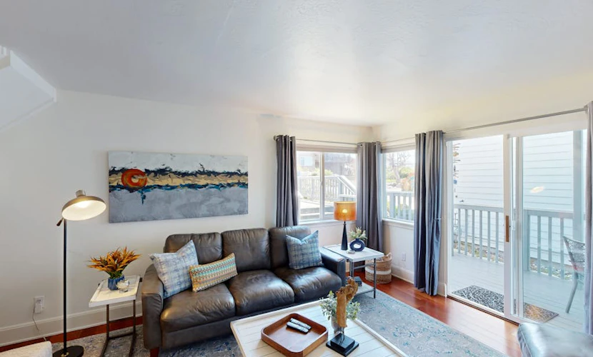 Elegant ocean-view home with firepit & W/D - walk to Moonstone Beach