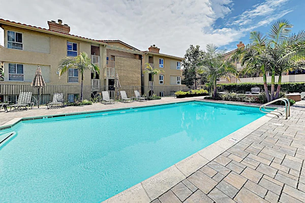 Monarch Vista: Updated Ocean-View Gem | Heated Pool & Spa, Walk Everywhere