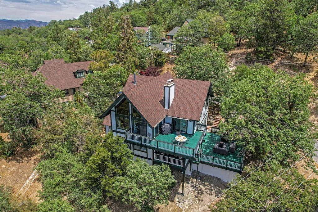 Jackalope Lodge