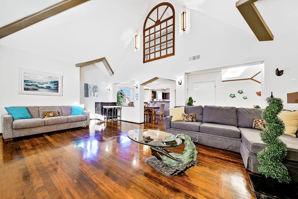 Great Balboa Penninsula Home I