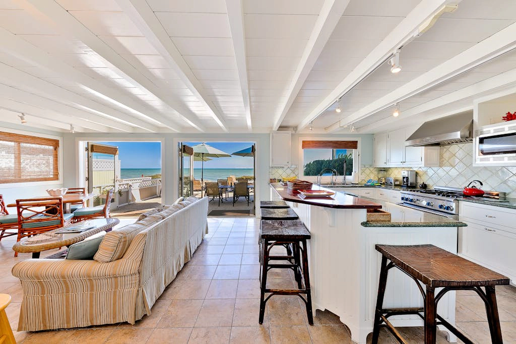 Tommy Bahama Beach Rd I