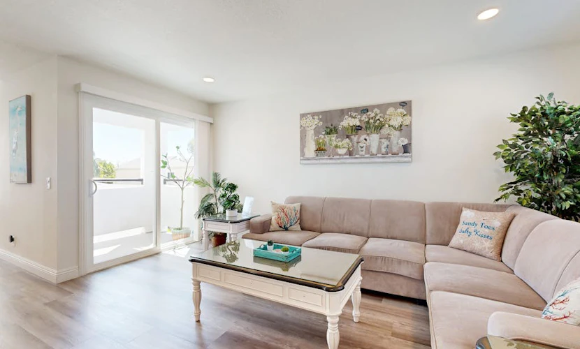 Two dog-friendly homes in one with central AC & free WiFi - snowbirds welcome