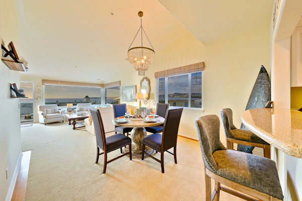 2-Story Townhouse, Ocean View Deck, Fireplace - Walk to Beach