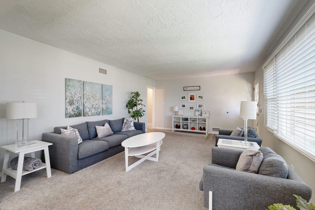Charming Orange Circle home with patio, grill, & game room - near Disneyland