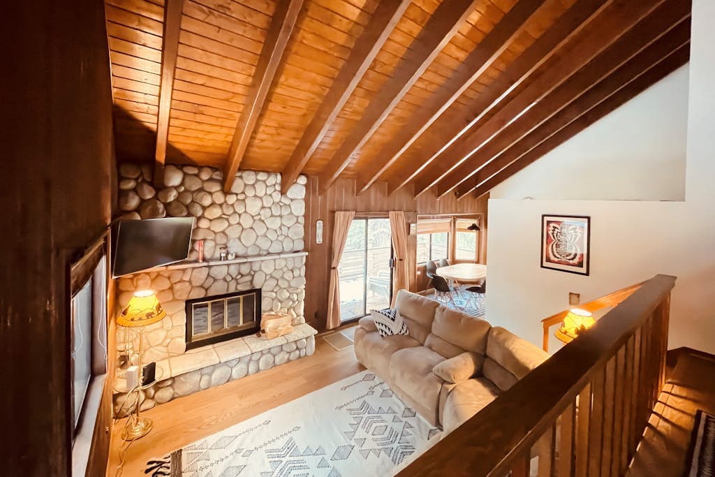 Dog-Friendly home with fireplace, washer/ dryer & deck - near shops & dining
