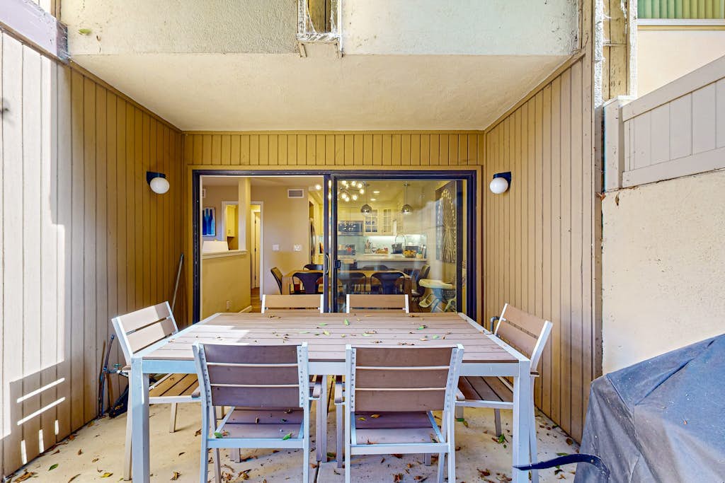 Luxury Condo with Private Patio, Fire Pit & Grill | Walk to Disneyland