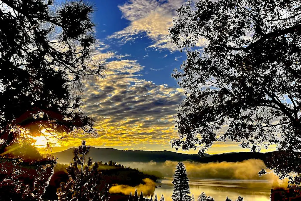 Surreal Feel Lakeview Chalette