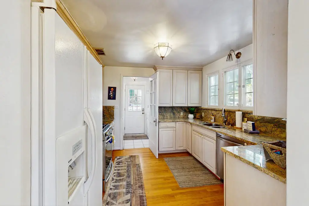 Vintage Village Walk Cottage