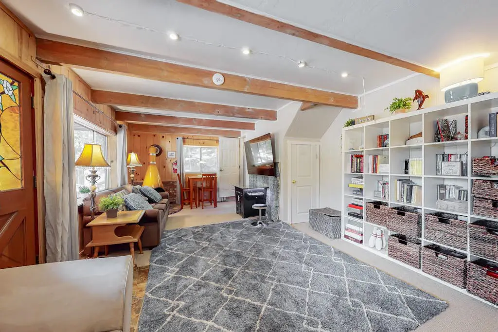 Forever Young Cabin