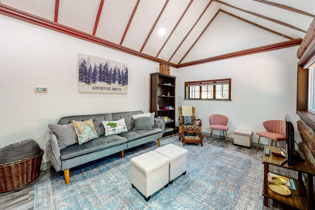 Forest-view cabin with deck, grill, wood stove, washer/dryer, & fast WiFi