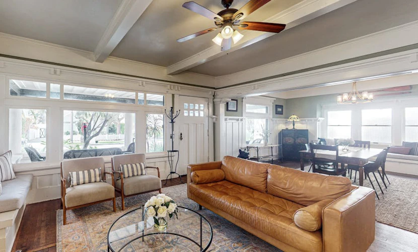 Old Yacht Club Inn All-Suite Getaway - 1 Block to East Beach, Walk Everywhere