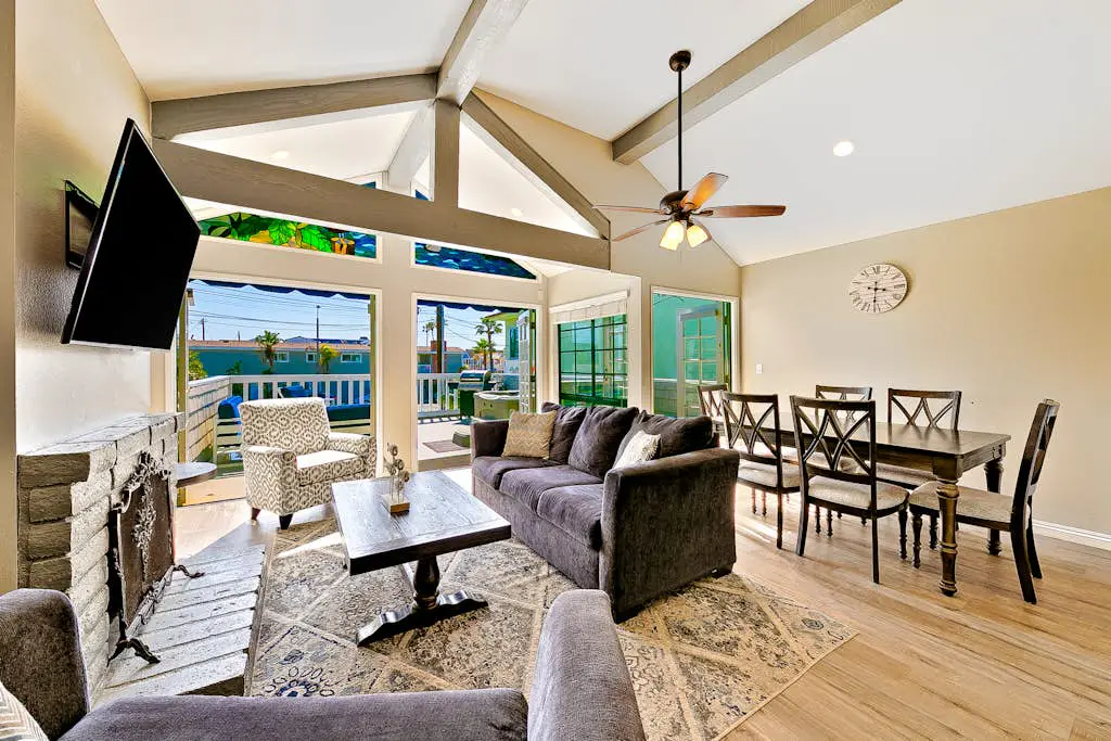 Perfect Newport Beach Location With Balcony Spa II