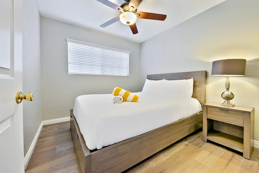 Perfect Newport Beach Location With Balcony Spa II