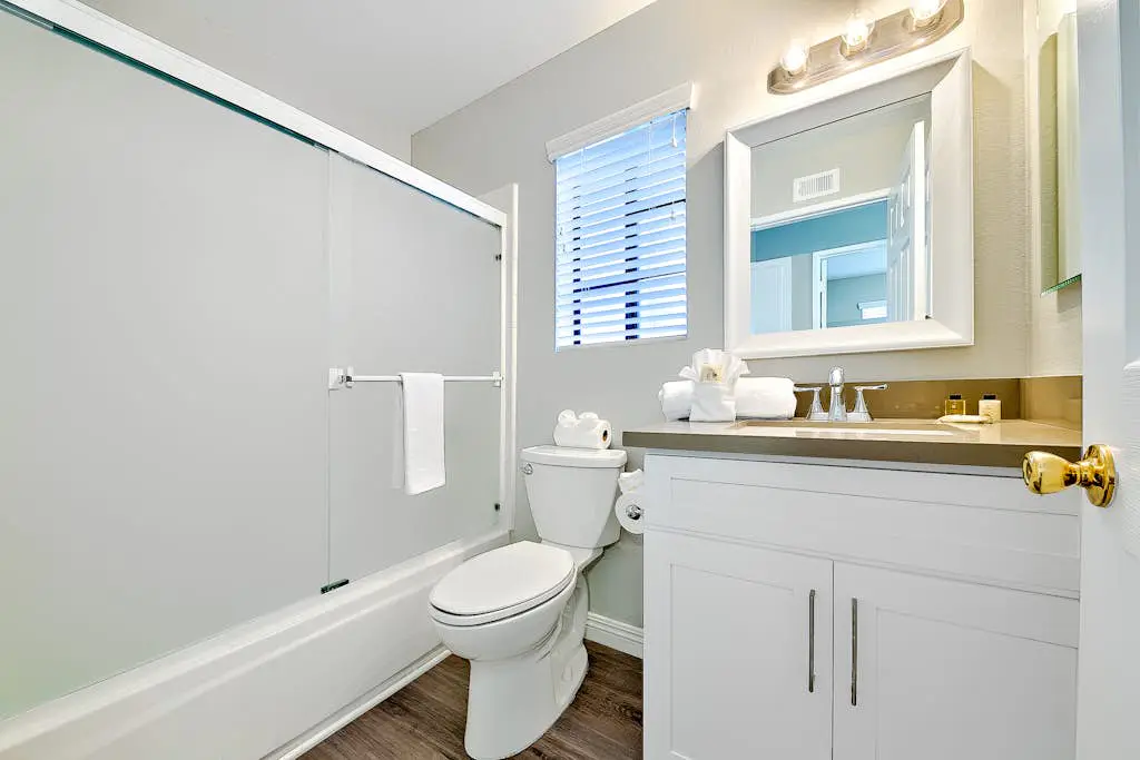 Perfect Newport Beach Location With Balcony Spa II