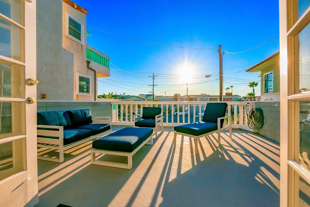 Perfect Newport Beach Location With Balcony Spa II