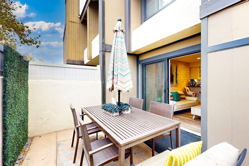 Colorful & contemporary condo with patio & washer/dryer - watch the fireworks