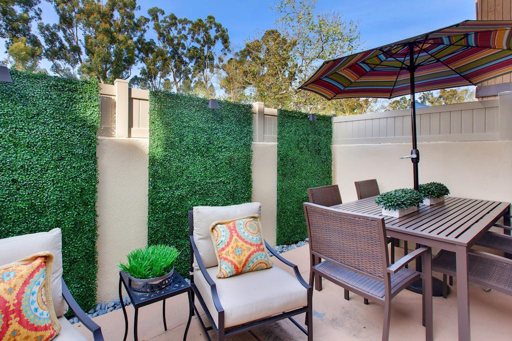 Colorful & contemporary condo with patio & washer/dryer - watch the fireworks