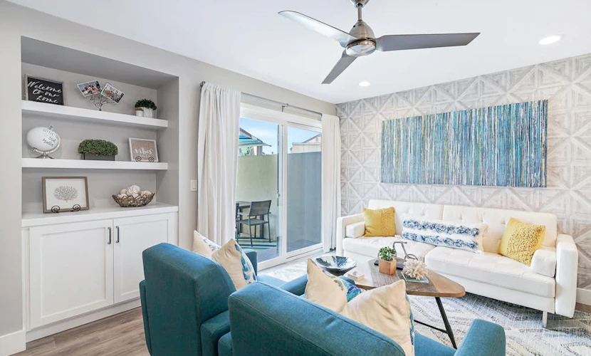 Newly renovated condo, closest walk to theme parks - pools & hot tub on-site