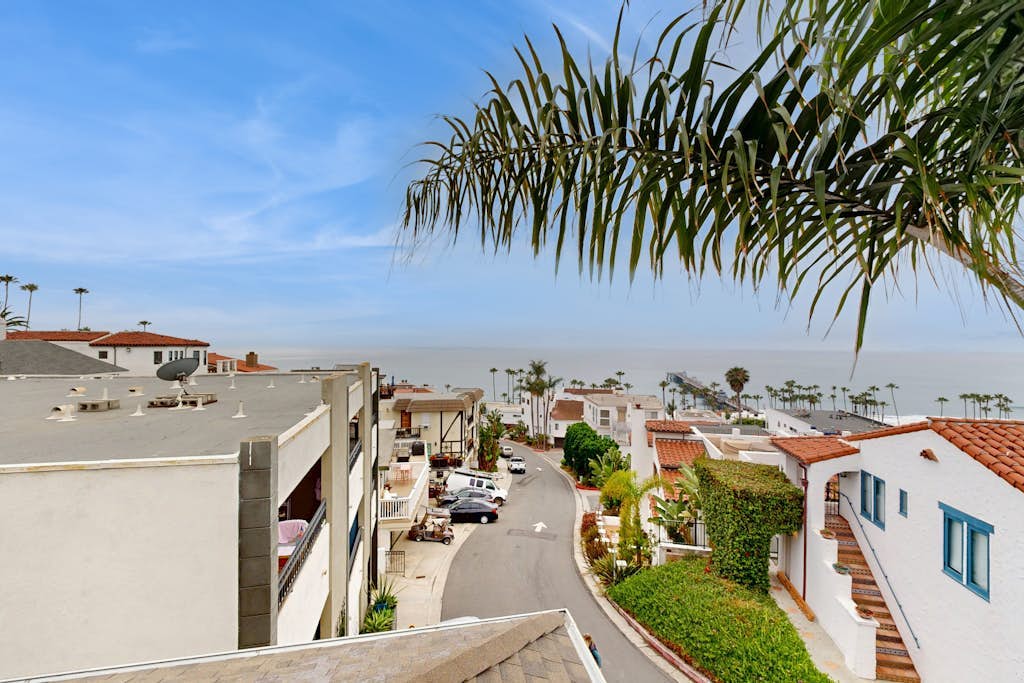 Beautiful ocean view cottage just a few blocks from the beach