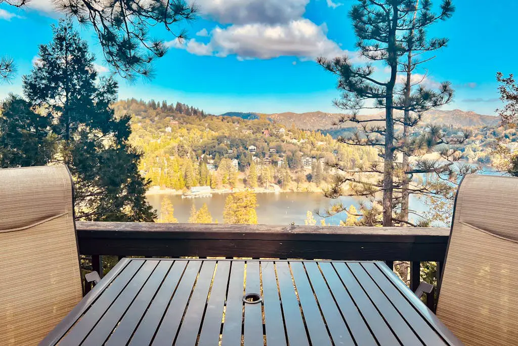 Lakeside Serenity