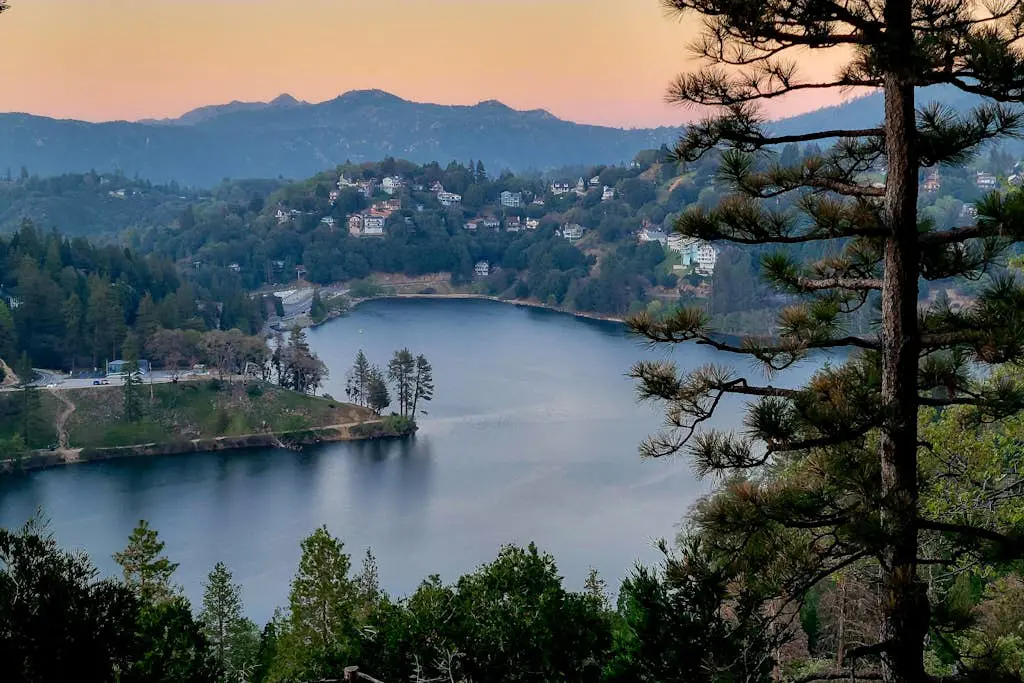 Lakeside Serenity
