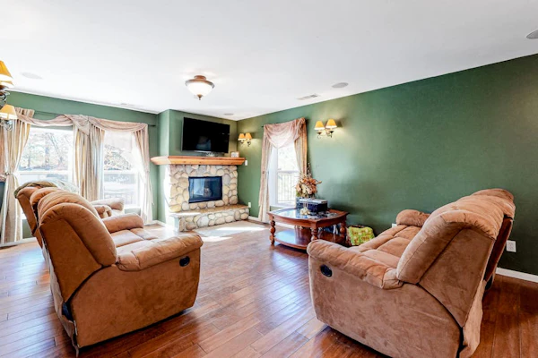 Spacious, classic home near skiing - fireplace, game room & summer seasonal pool