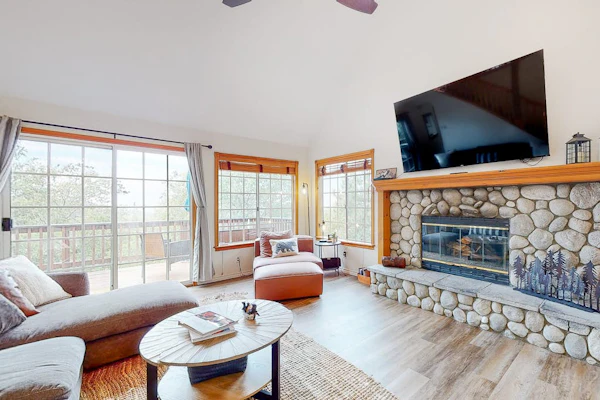 Spacious home with three decks, views, game room, fireplace, & fast WiFi