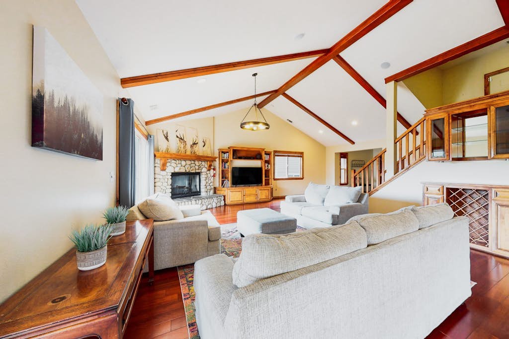 Luxury & spacious with mountain views, A/C, a game room, & fireplaces