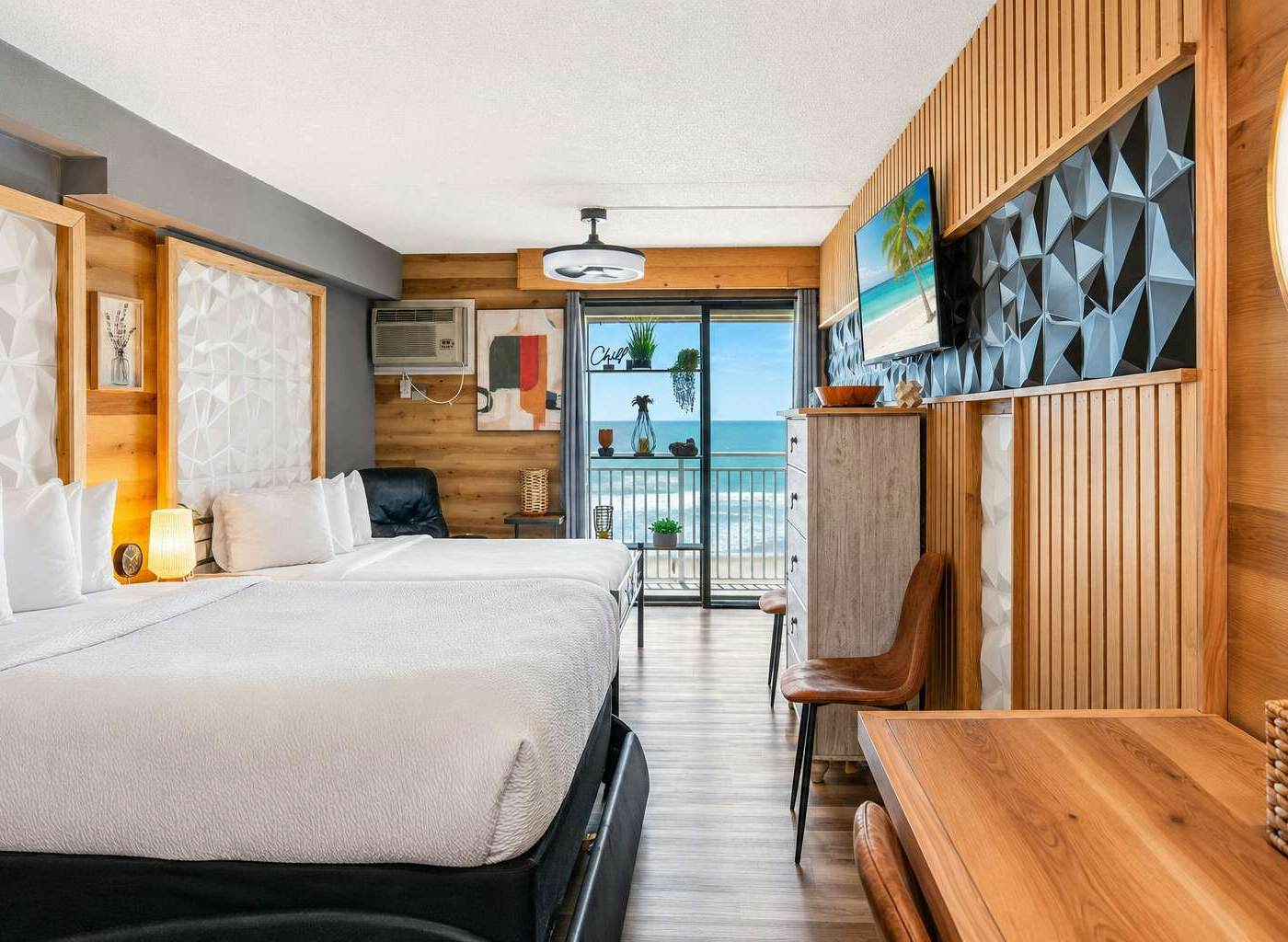 Double Queen Suite-Oceanfront Views! Sea Mist 20302