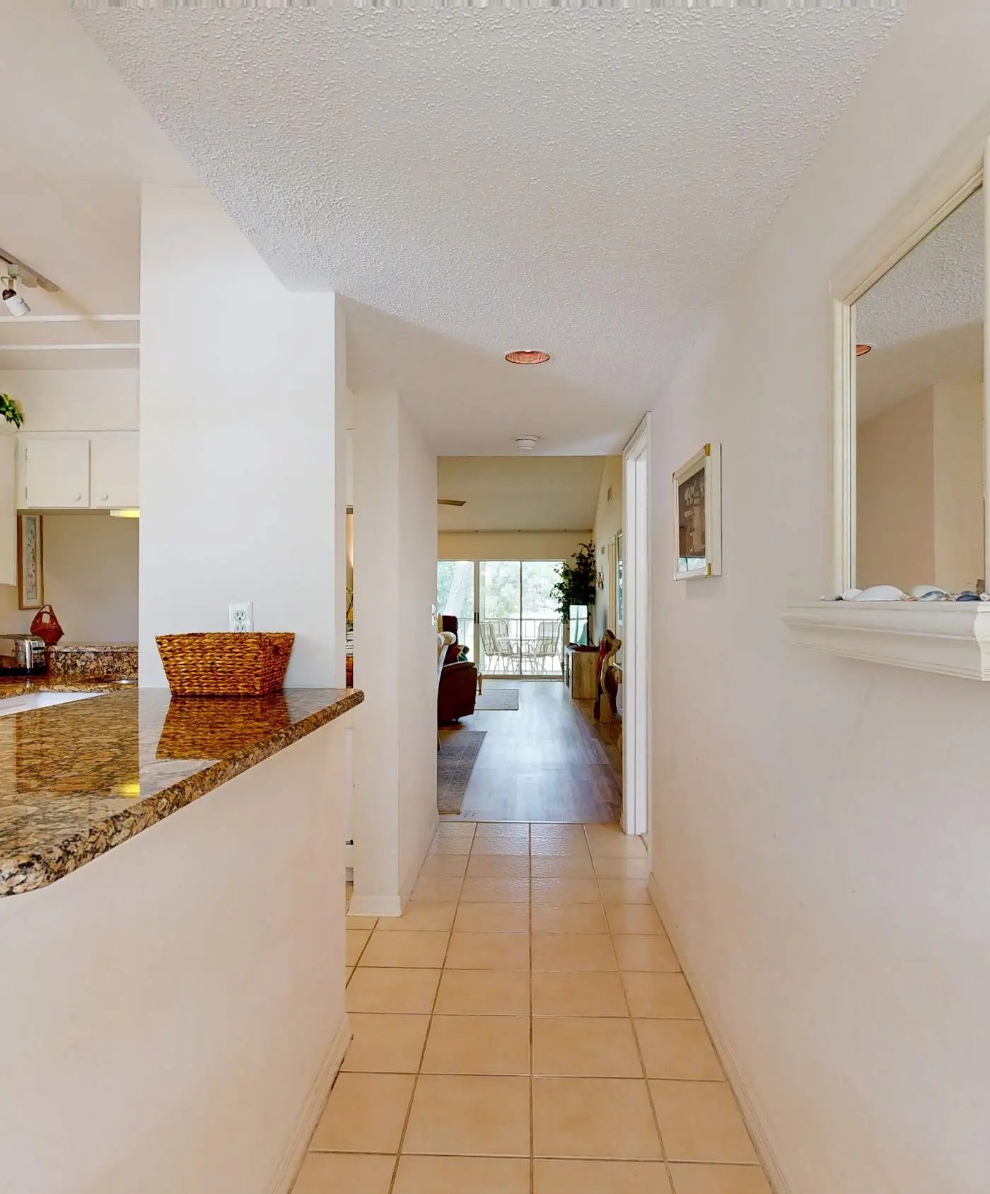 Venice Condo, Pool, Balcony & Beaches Nearby!