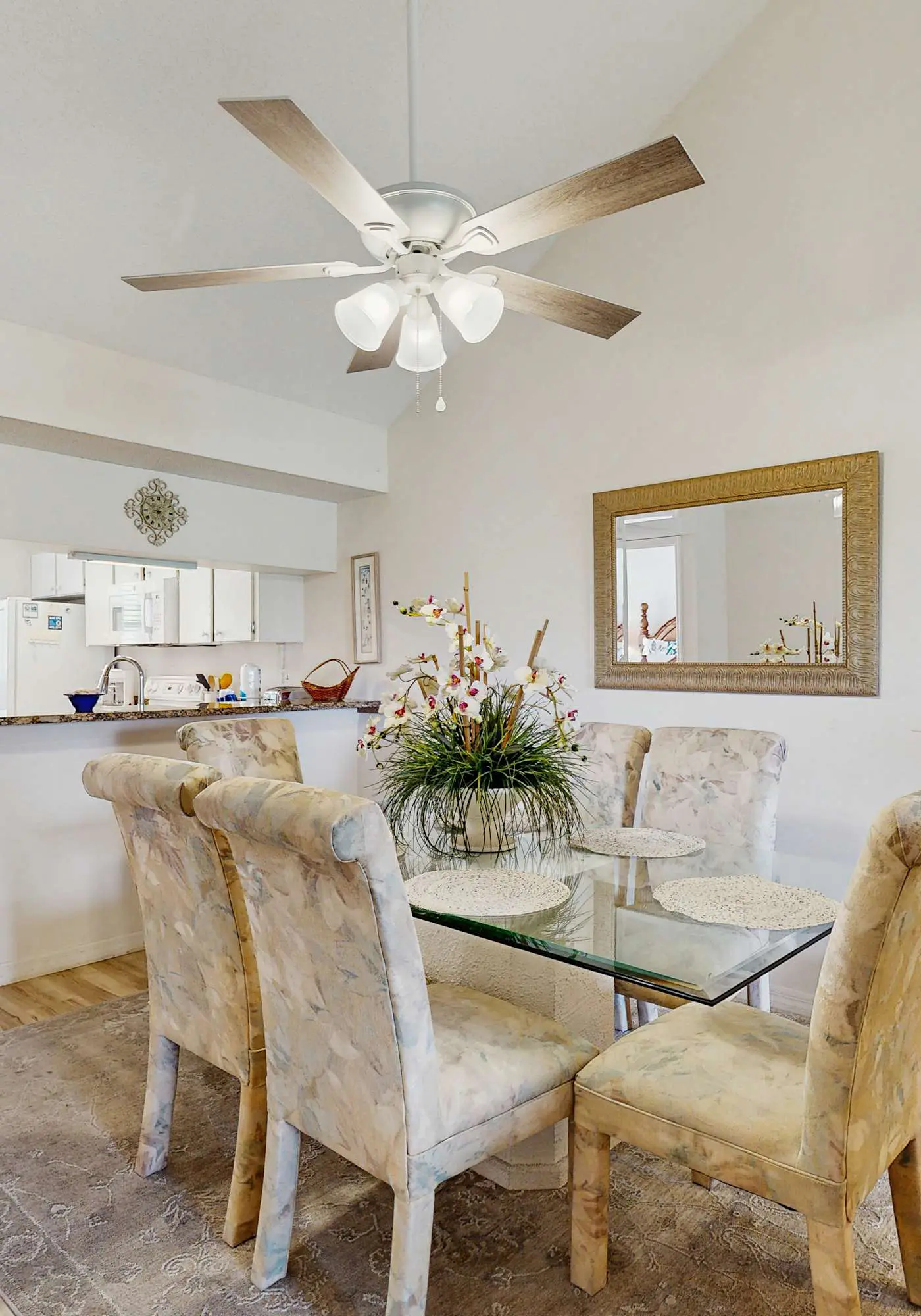 Venice Condo, Pool, Balcony & Beaches Nearby!