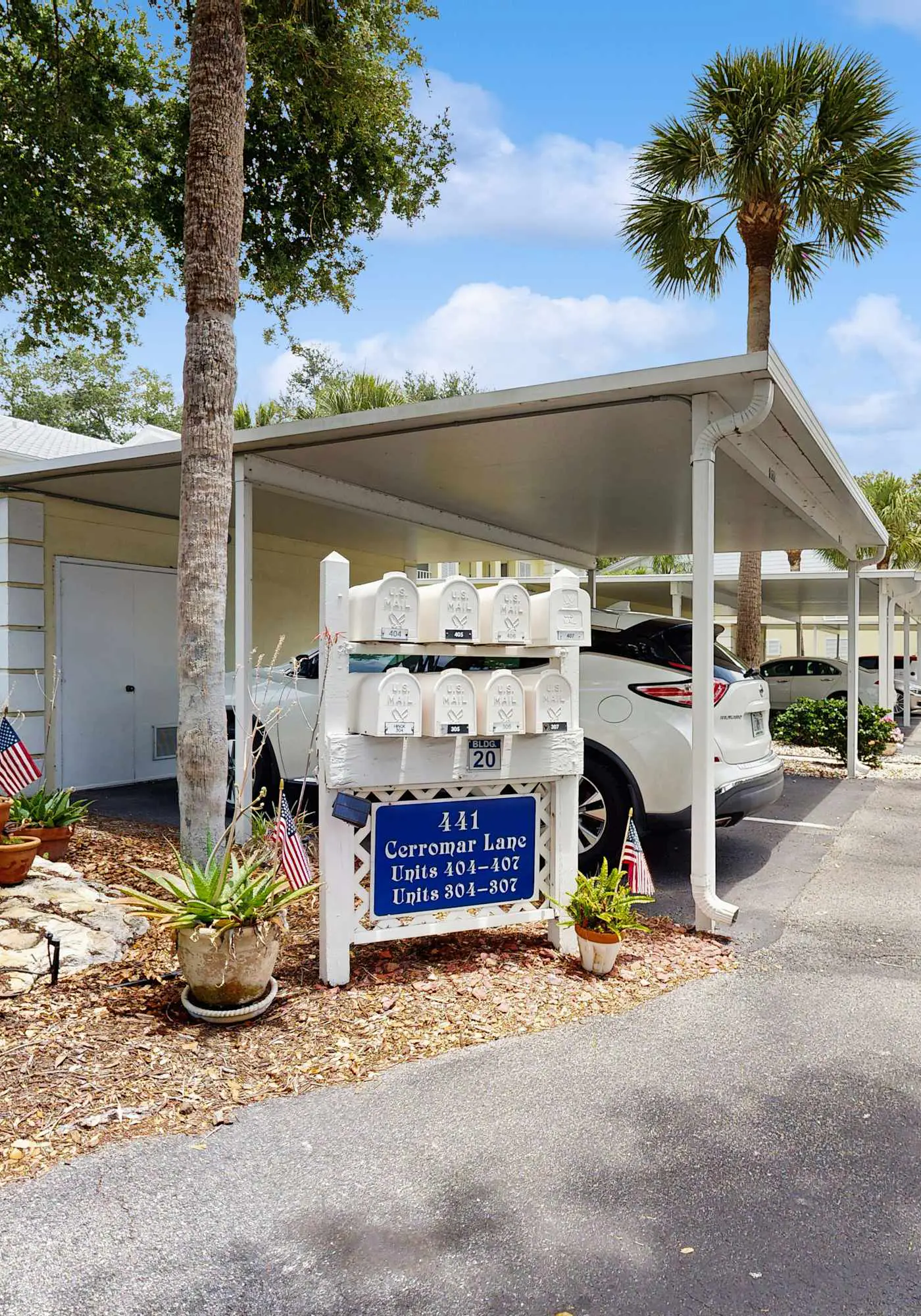 Venice Condo, Pool, Balcony & Beaches Nearby!