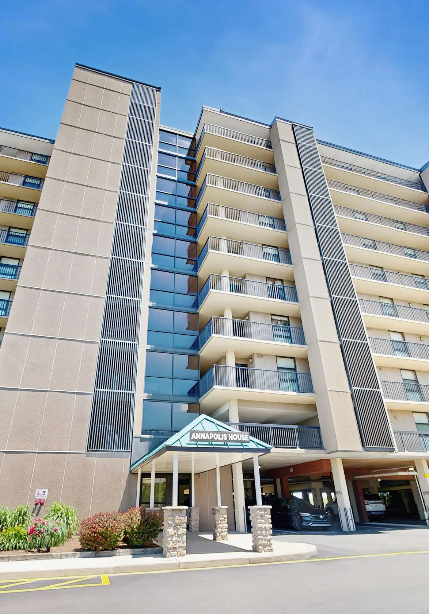 Sea Colony 4th floor condo with pools, tennis