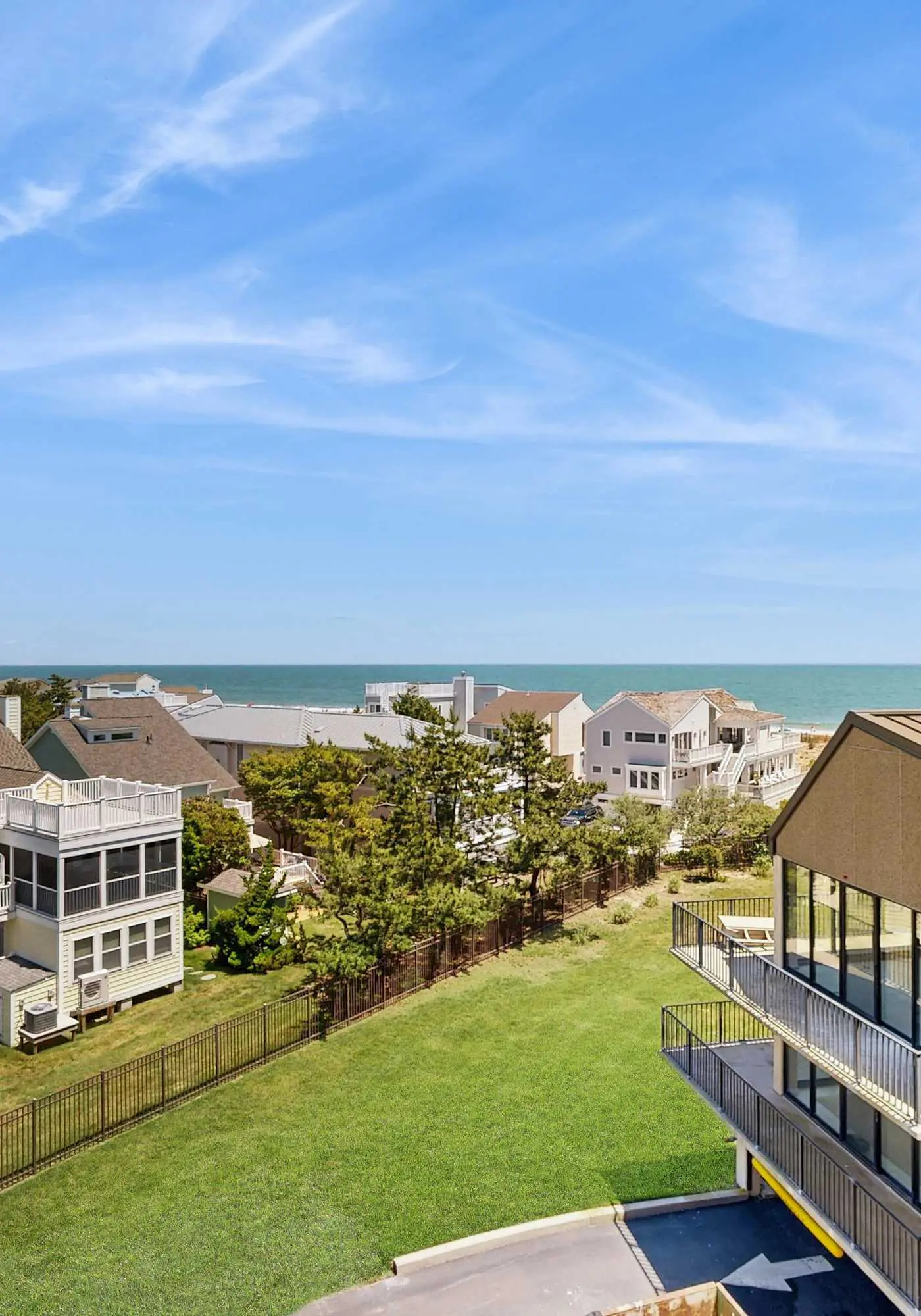 Sea Colony 4th floor condo with pools, tennis