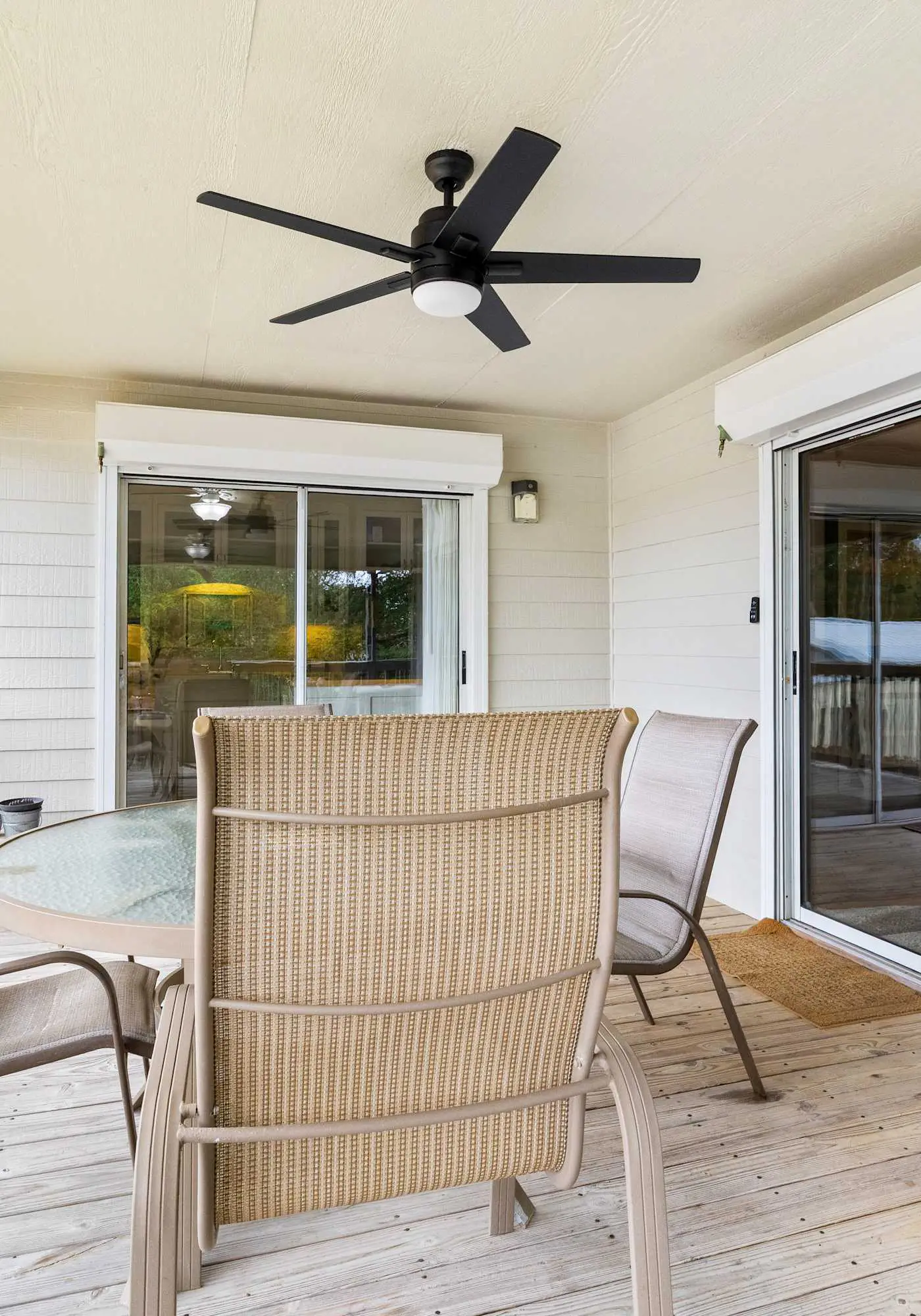 5BR Home, Located on Canal, Backyard with Deck and BBQ